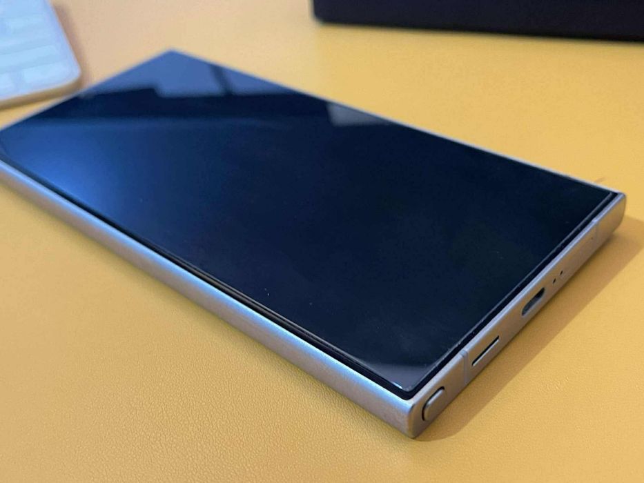 Samsung s24 ULTRA ca NOU cu Garantie