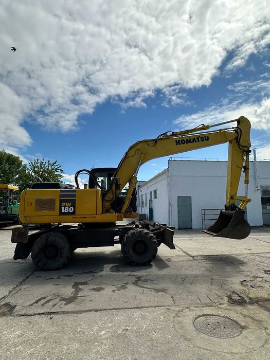 Excavator Pneu KOMATSU PW180