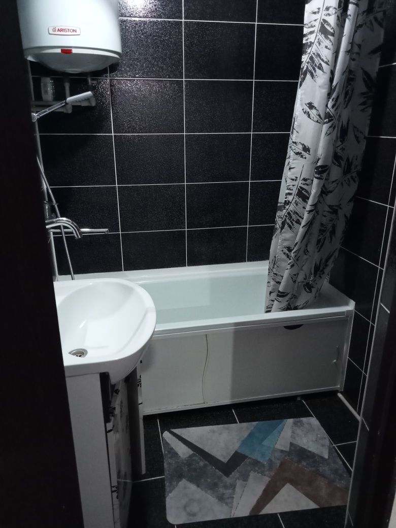 Продам квартиру 3комн. 3 мкр.10в