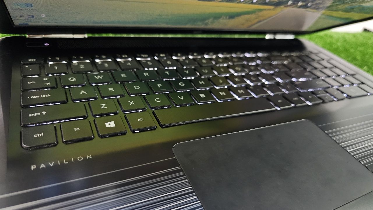 Notebook kk mi? Hamma navaroti universal bo'lgan noutbuk izlaganlar
