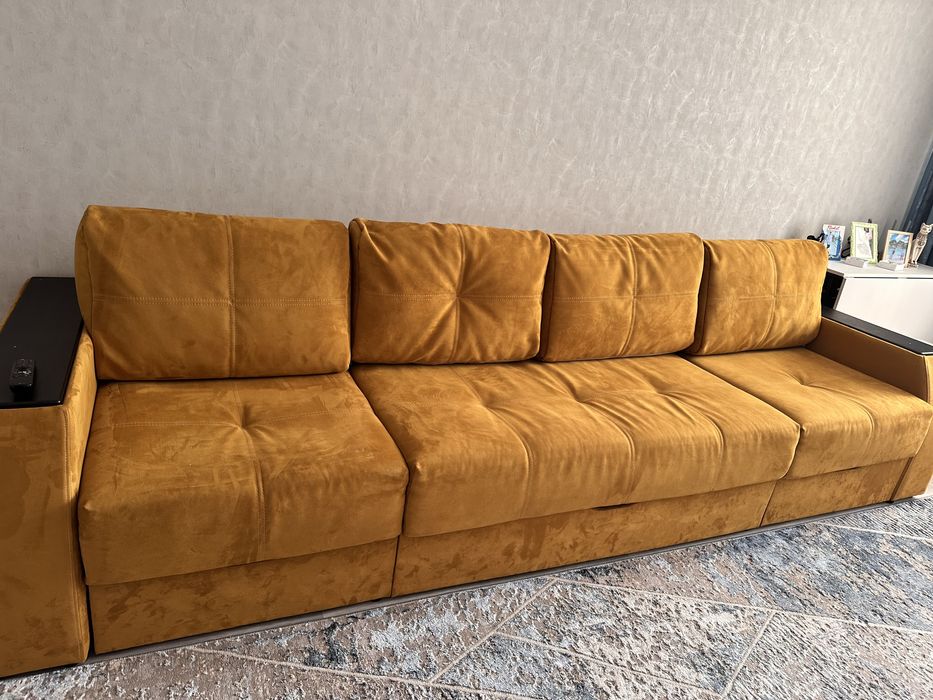 Продам диван для гостинной