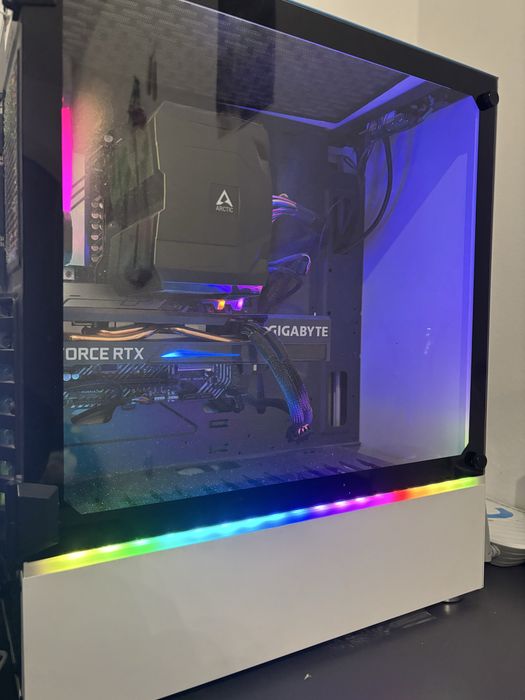 Геймърски настолен компютър