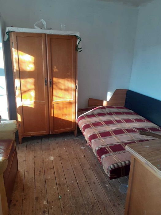 ofer spre inchiriere 2 camere , confort scazut , pret pe masura