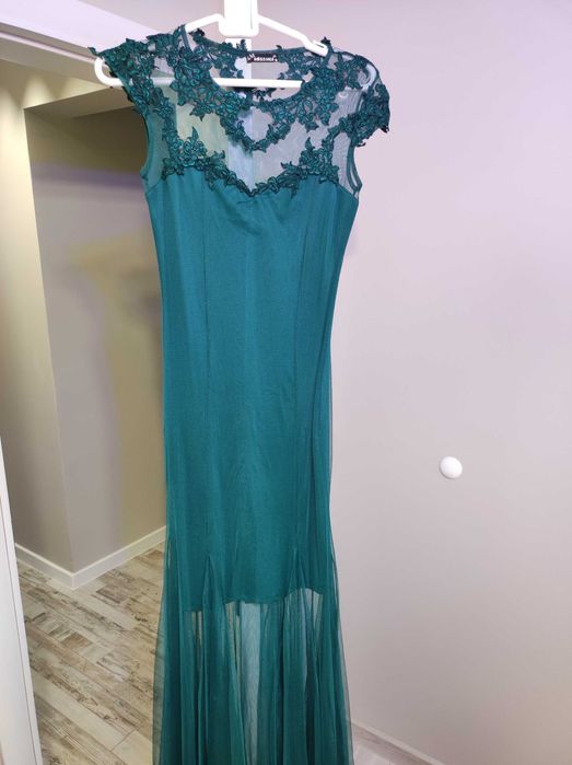 Официална  рокля