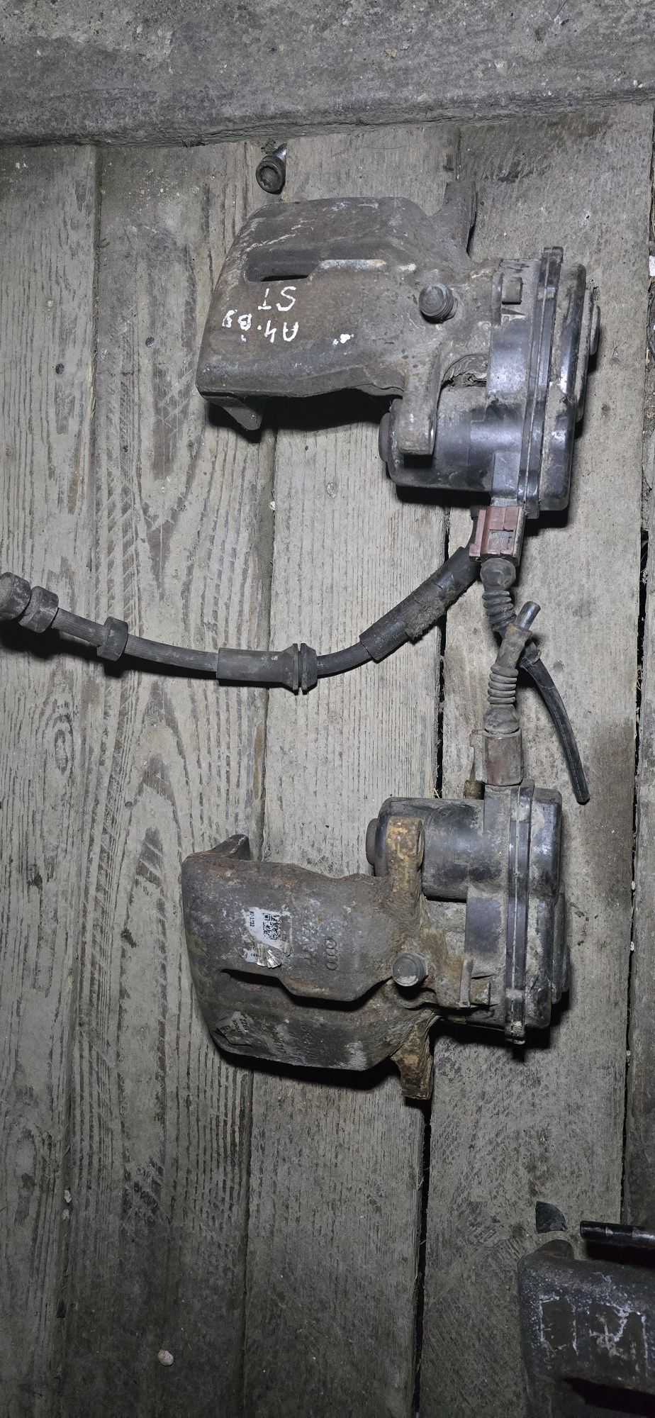 Etrier spate etrieri stanga dreapta Audi A4 B8 A5 8T