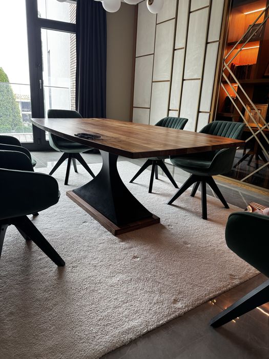 Трапезна маса 200/100 от масив за 6-8 човека