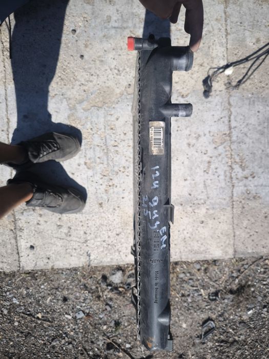 Основной радиатор на Мерседес w124 дизель 2.5 е250