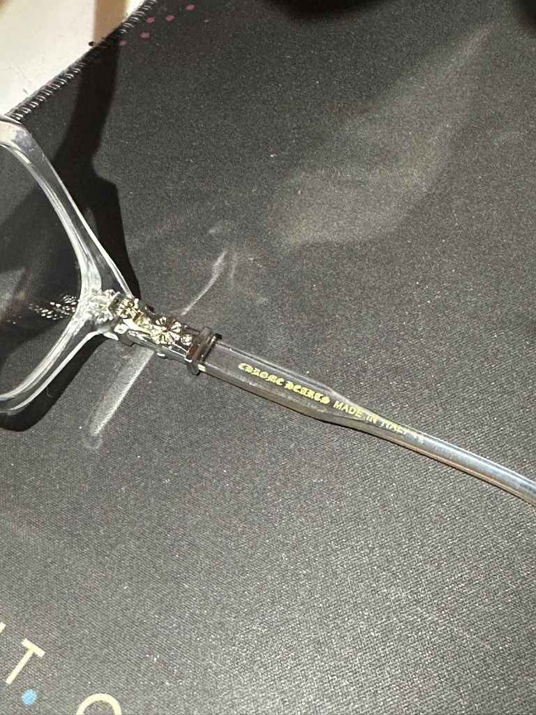 Ochelarii Chrome Hearts