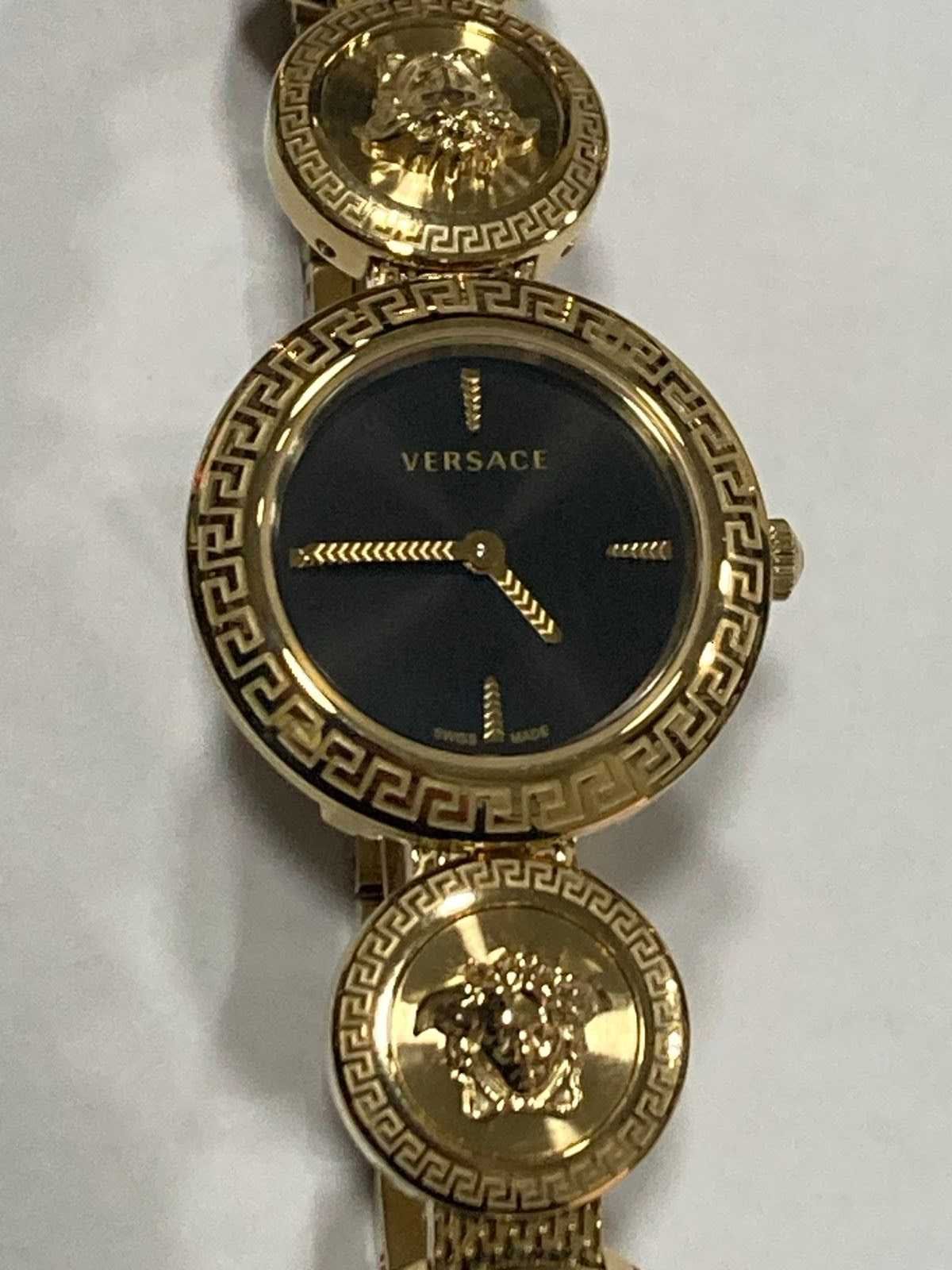 Дамски часовник Versace VERF006 18