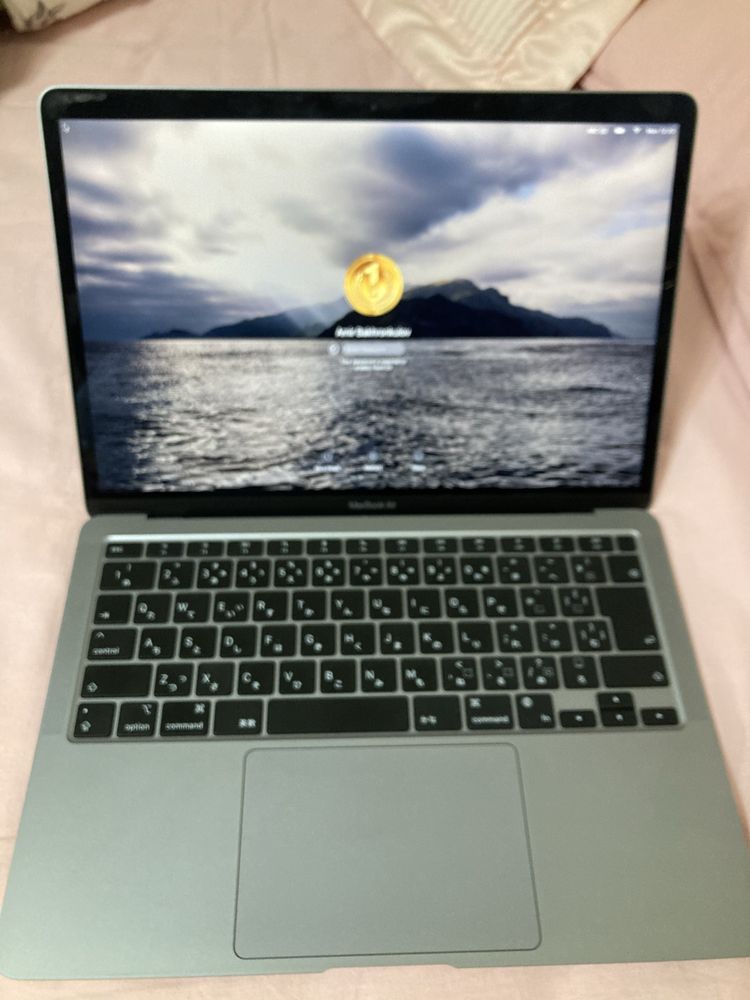 MacBook Air M1 8/256 gb