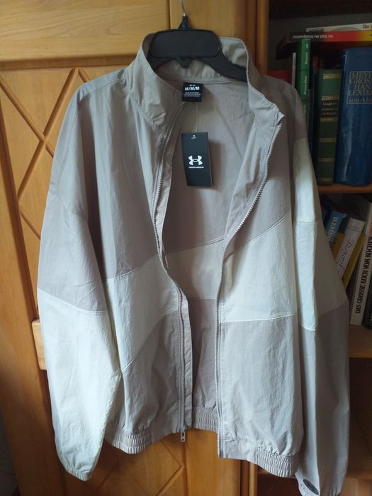 Under Armuor Jacket