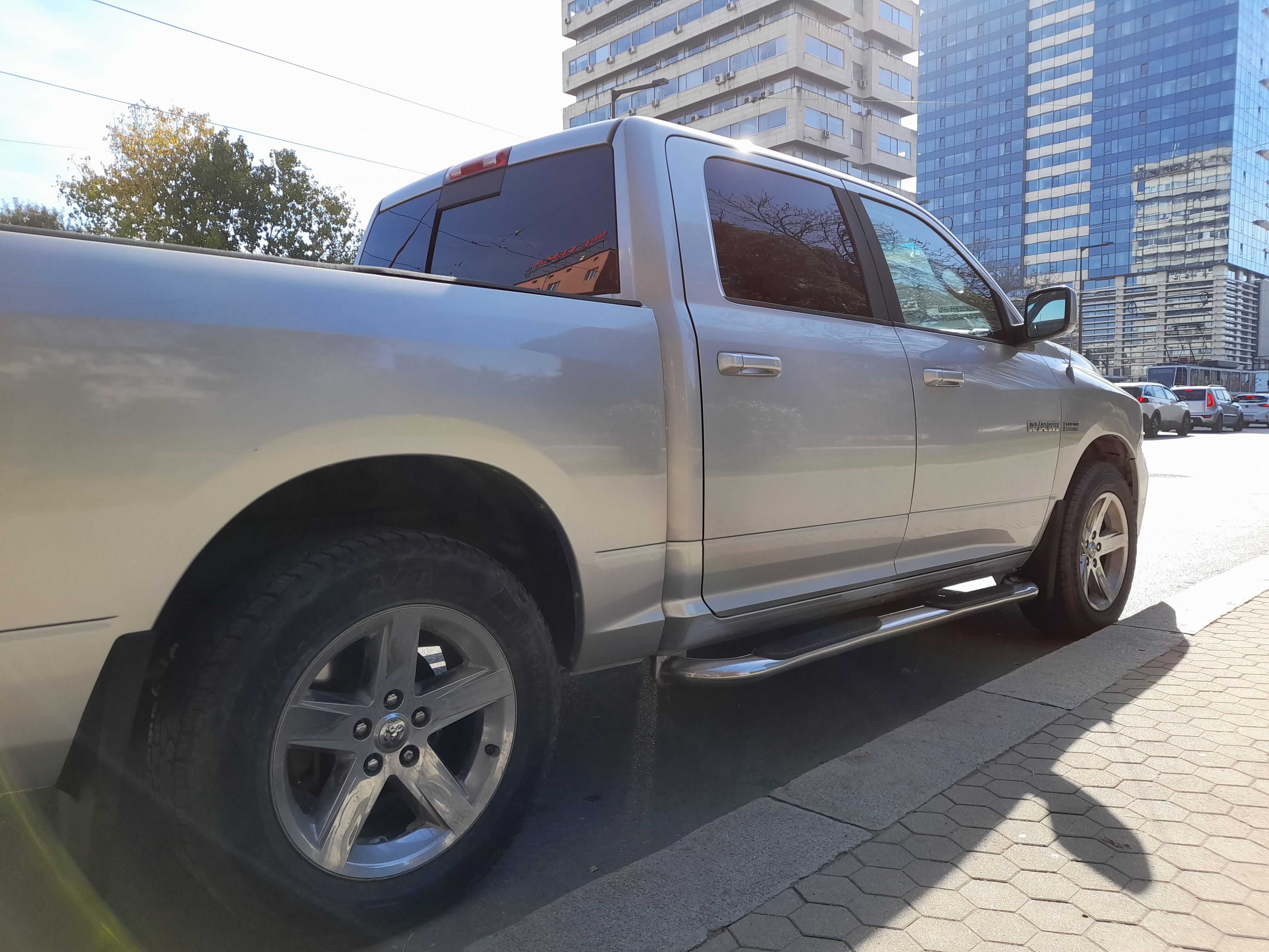 Dodge RAM 1500 5.7 HEMI/ LARAMIE 4x4 LPG 2009г.