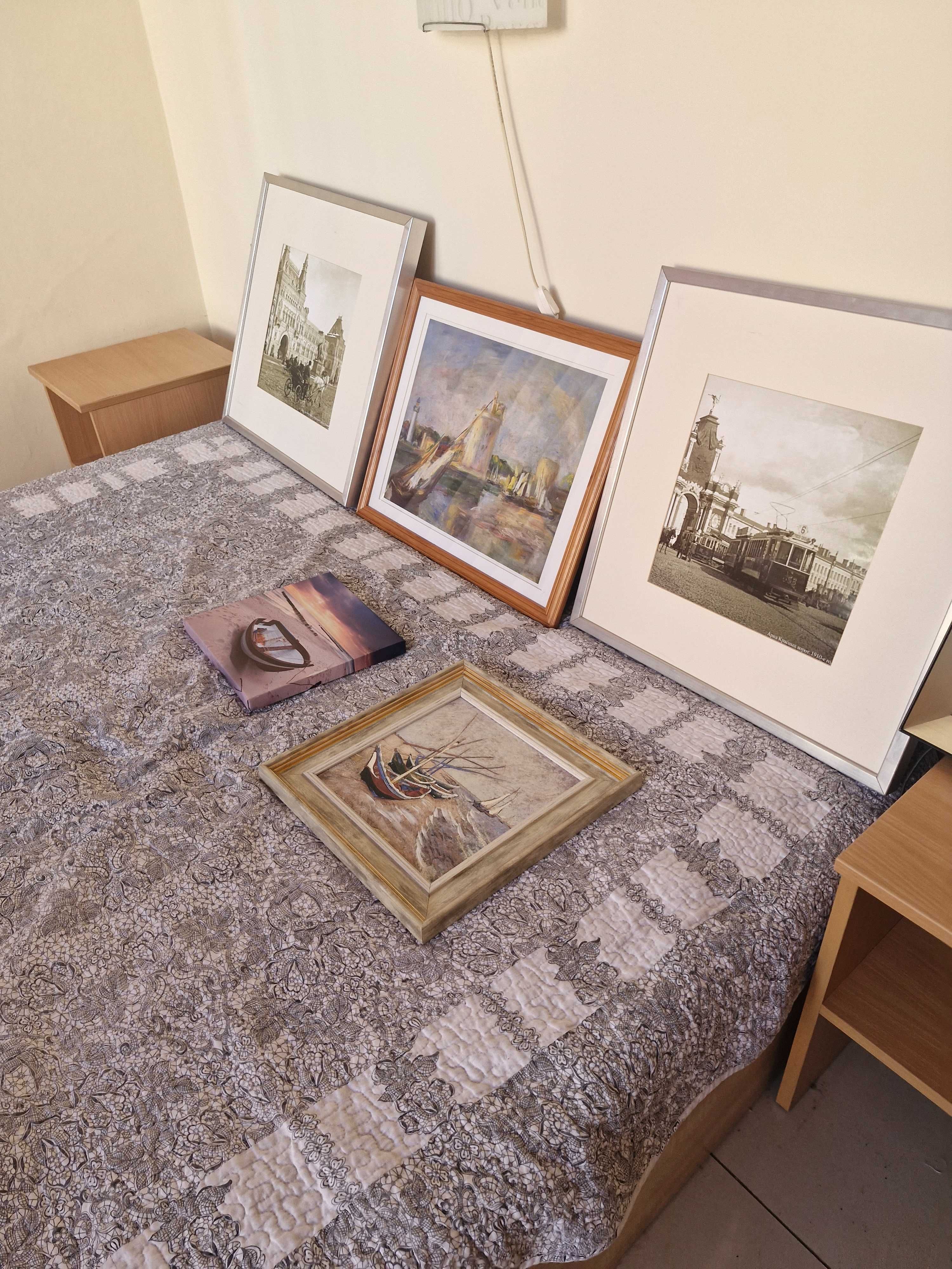 Продавам картини в рамки