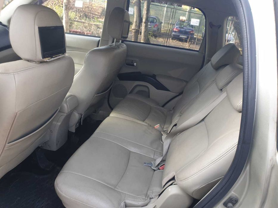 MITSUBITSI OUTLANDER 2008, 4x4, 7 locuri, piele, trapa, camera