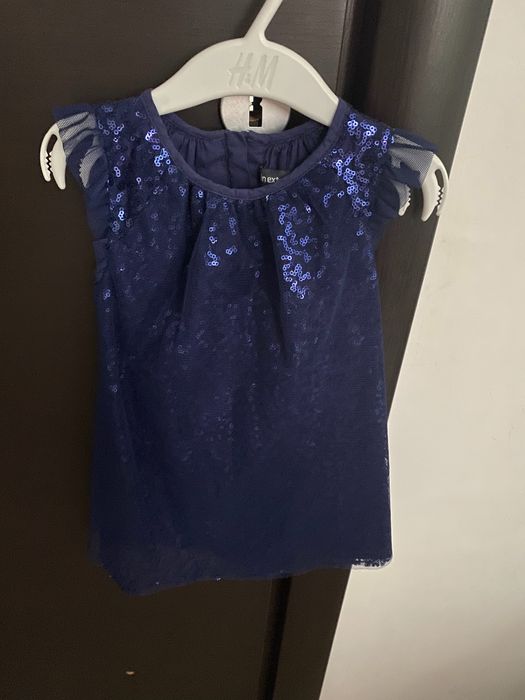 Hăinuțe pentru fetițe