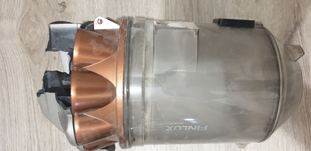 Прахосмукачка Finlux FCH 2626M