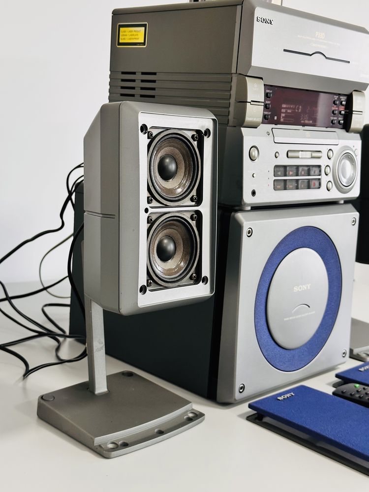 Sistem audio SONY P33D,subwoofer,CD,AUX,radio,casete-auto reverse