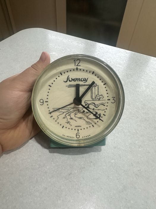 Продам часы Актау