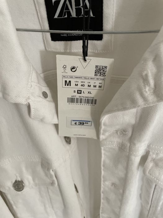 Geacă bărbătească din blugi , Zara mărimea M , stare noua