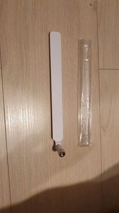 HUAWEI Antena externa router mufa SMA marire semnal GSM Nou Curier OLX