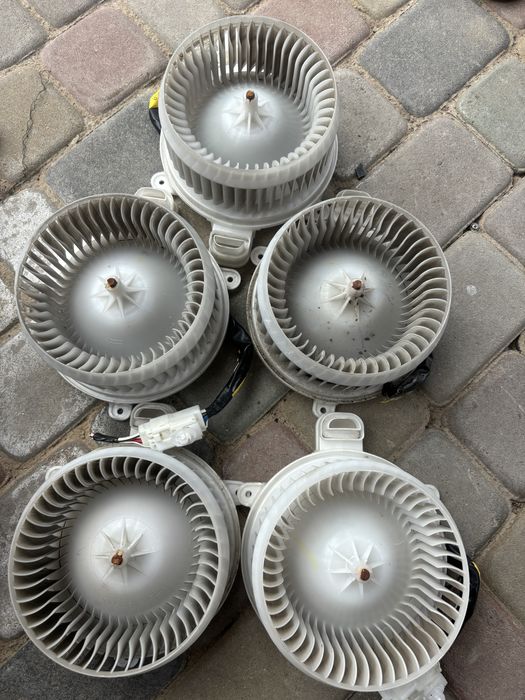 Моторчик печки ремонт замена TLC200 LX570 GS300 Is300 GS350