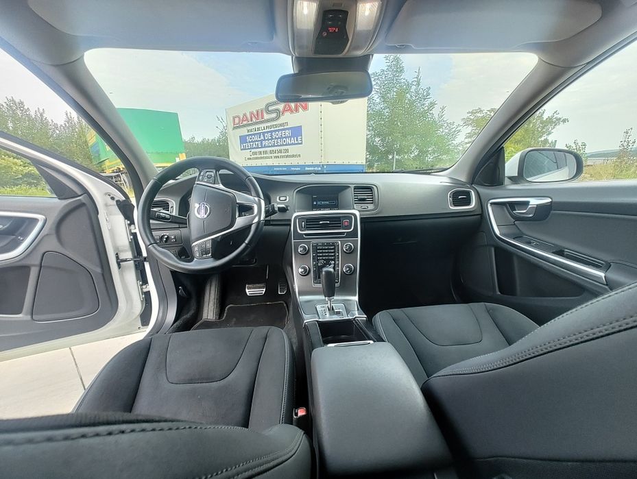 Volvo V60 D3 2.0 Diesel 5 pistoane
