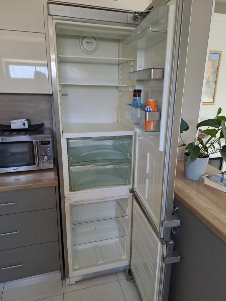 Хладилник с Фризер  Miele