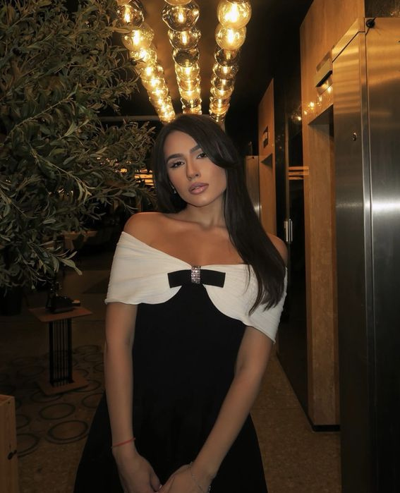 Коктейлна рокля Ava Black Bow Mini