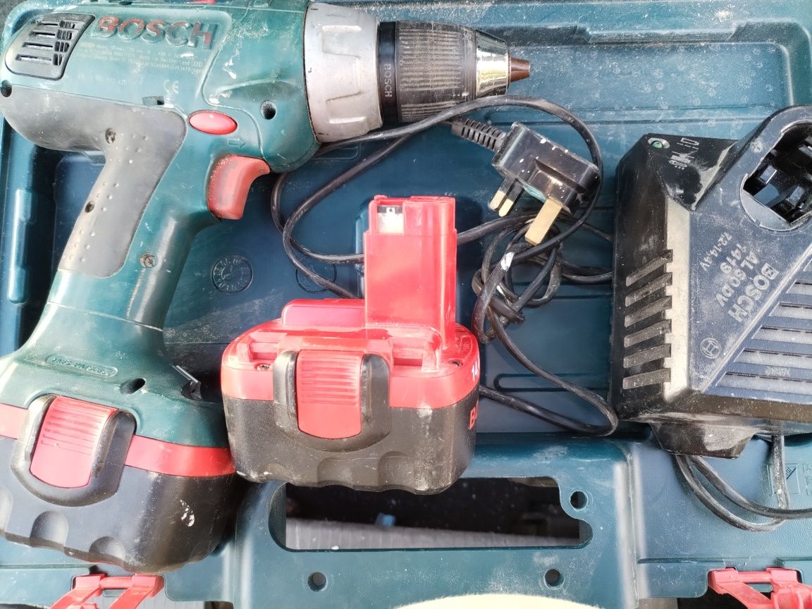 Винтоверт Boschдве батерии зарядно