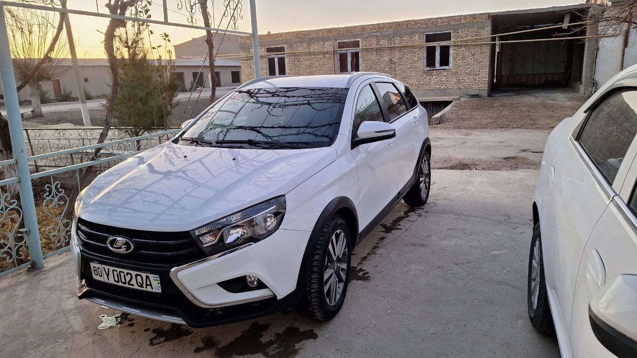 Lada vesta sw cross