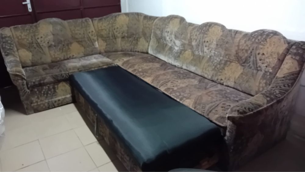 Coltar extensibil cu lada