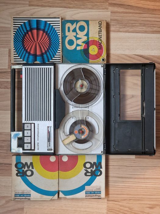 Magnetofon portabil Telefunken