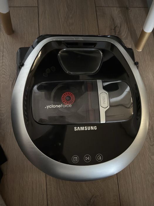 Продам робот пылисос