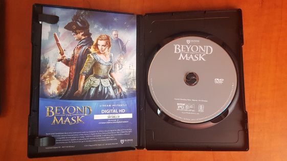 Film : Beyond the Mask (In spatele mastii) 2015