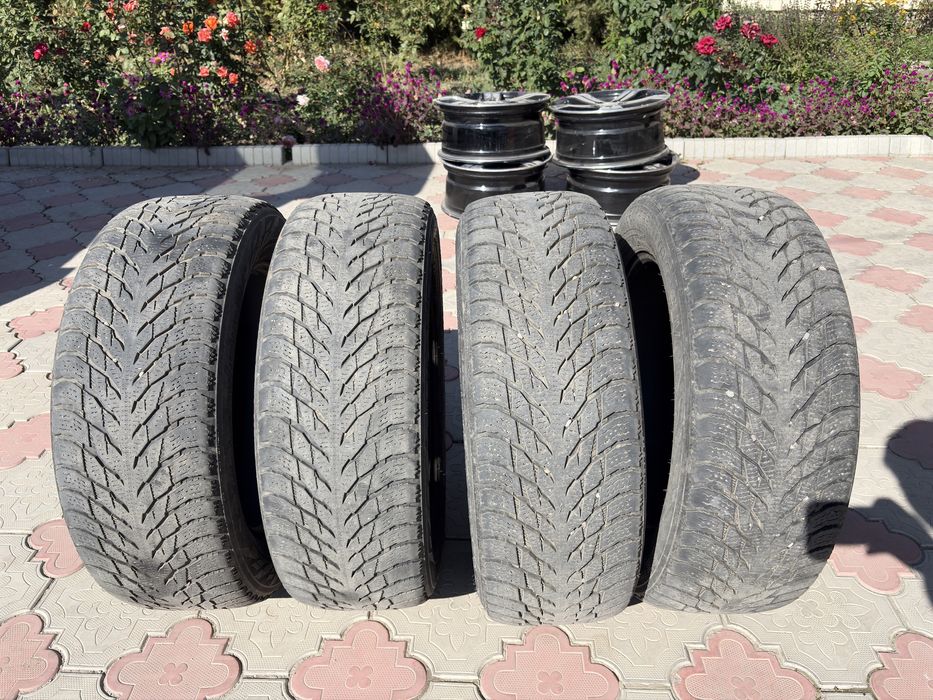 215/60/17 Nokian Hakapelita R3 зимние шины