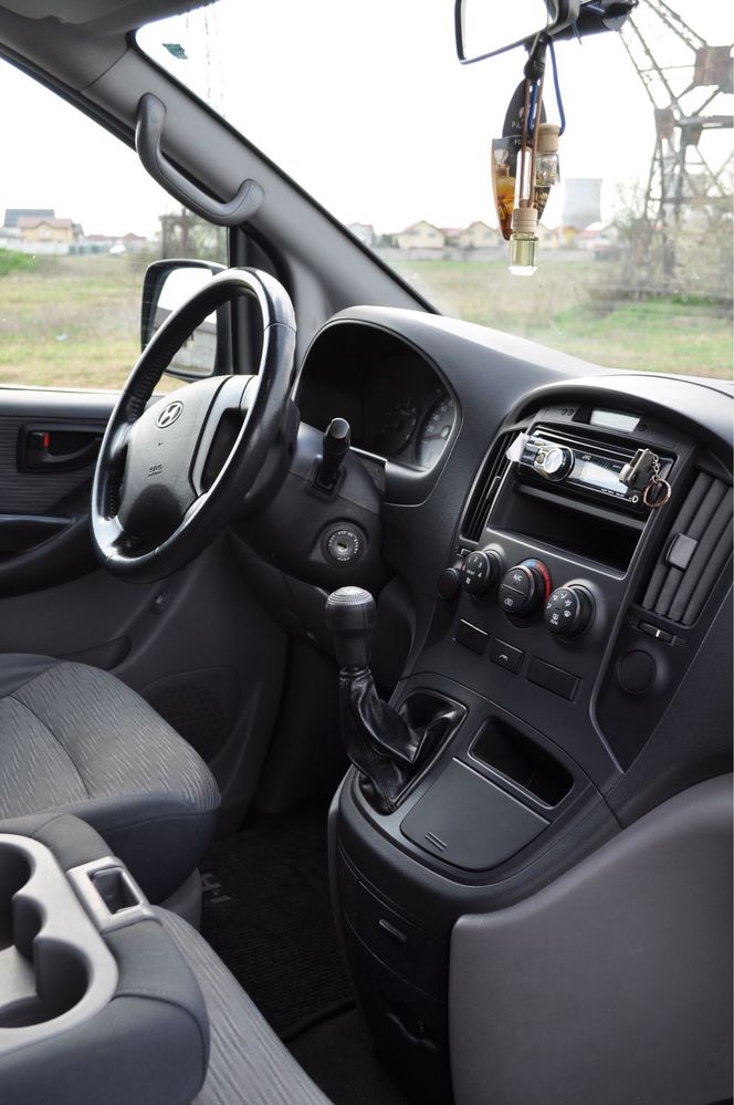 Hyundai H1 Mixt - 2.5 Diesel - Ideal pentru marfa/transport persoane