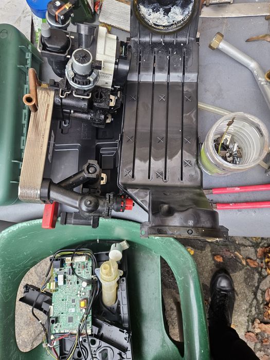 Vand piese centrala Aniston