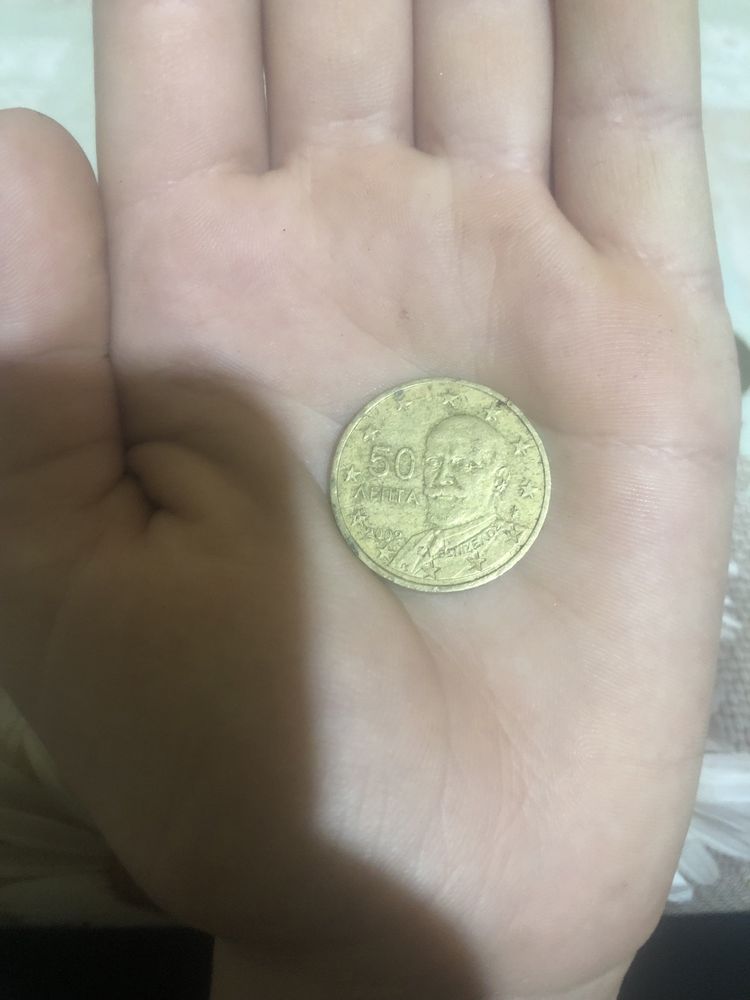 Vând monede 10 centi 50 lei si 50 centi