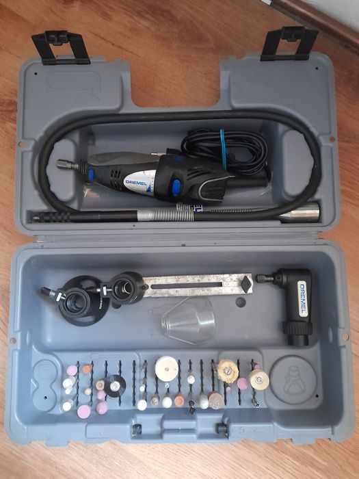 DREMEL masina multifuncțională 300,cutie si accesorii