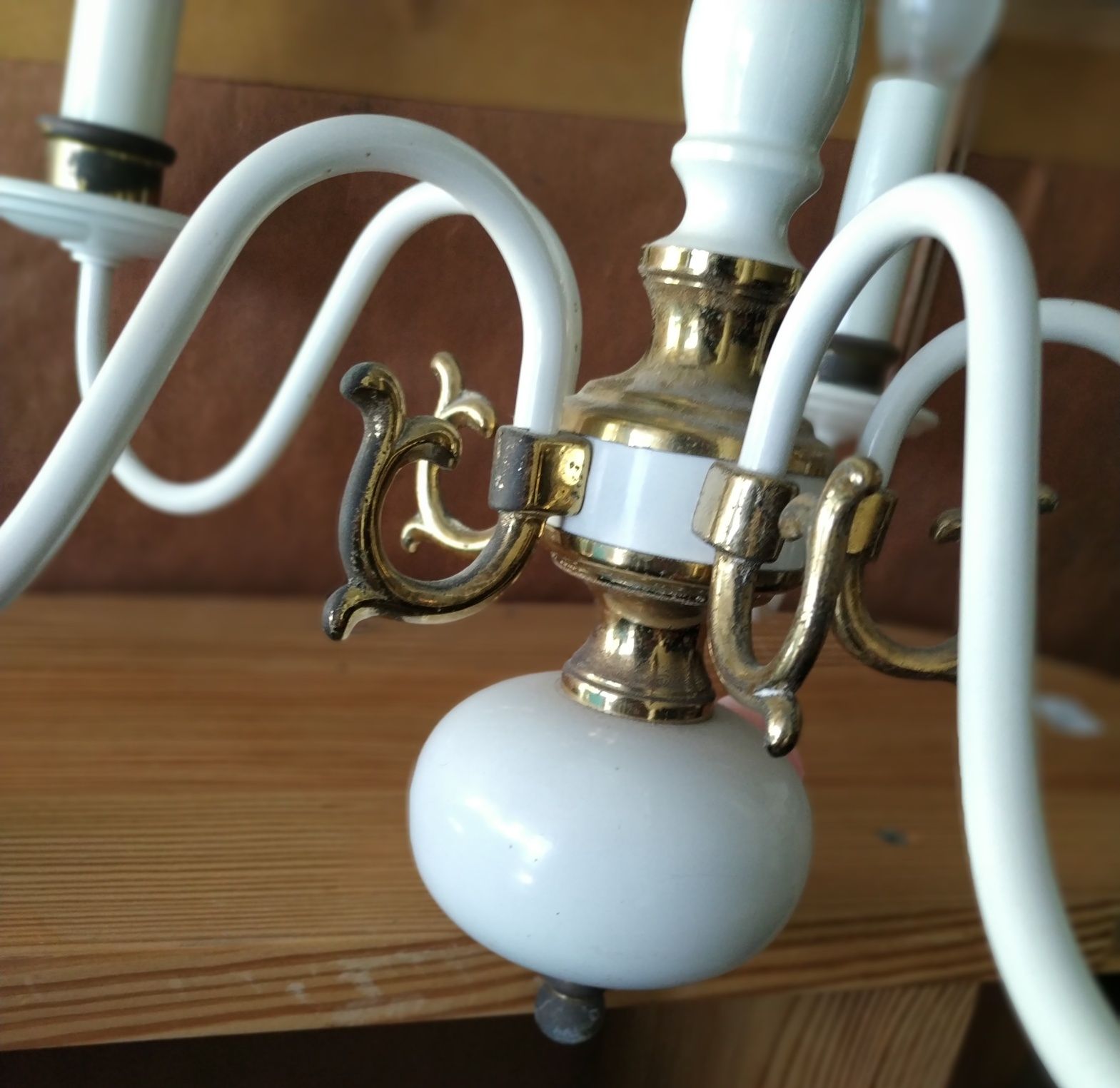 Candelabru alb u 5 brațe