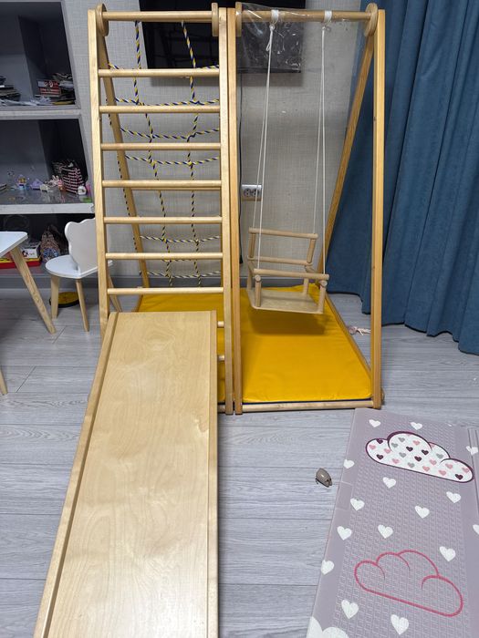 Детская качеля, горка, зона