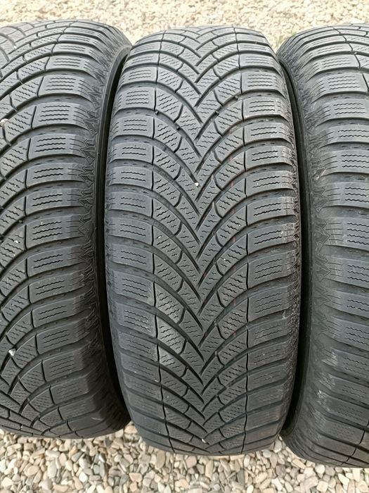 215 70 R16 Semperit DOT22