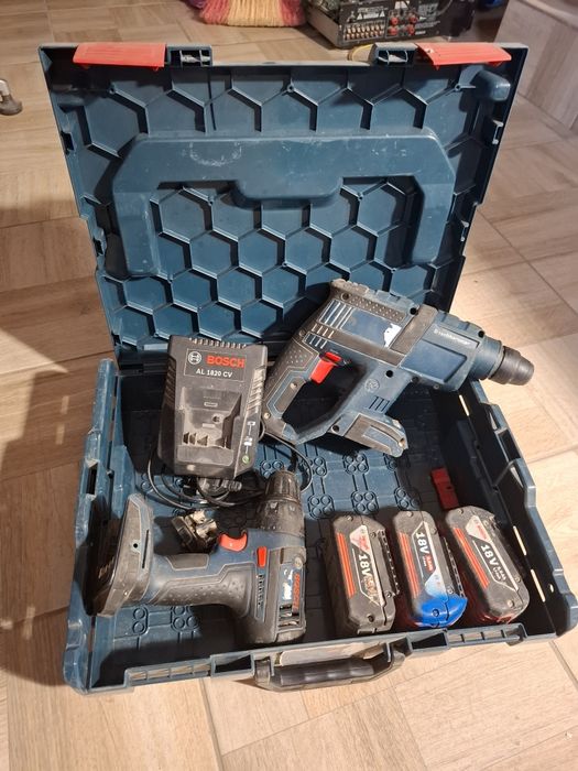 Bosch cu percuție la 18v