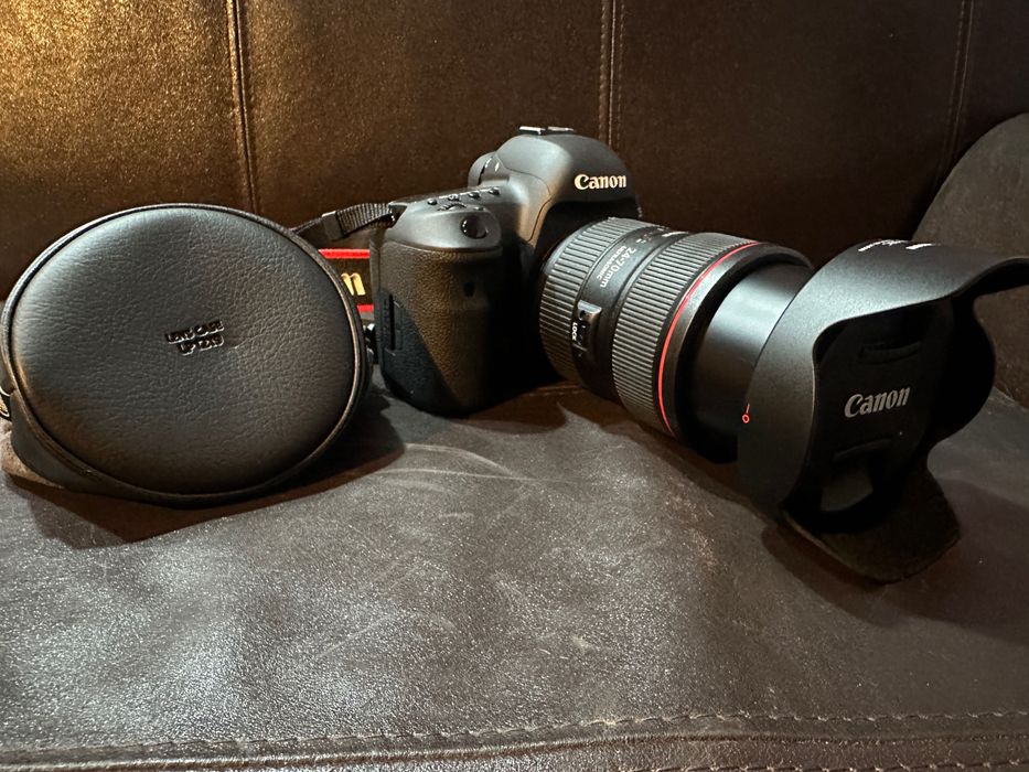 Vând pachet Canon 5D Mark IV+Lentila Canon EF 24-70mm f/2.8 L II USM