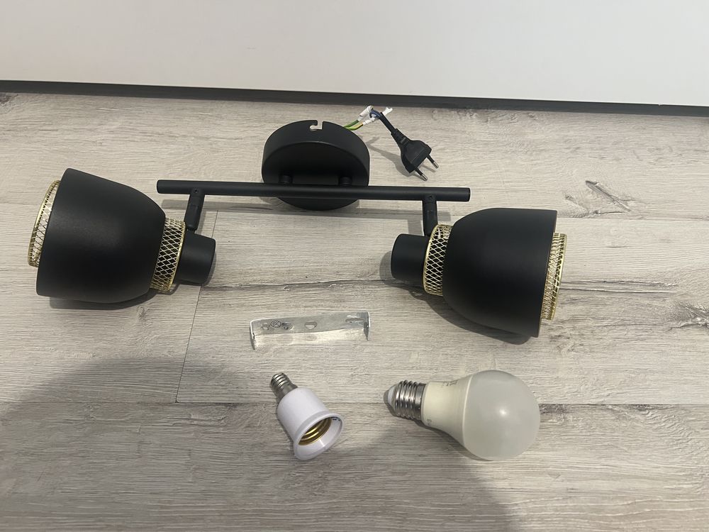 Lustra cu 2 abajoare,becuri E14 sau E27 cu adaptor