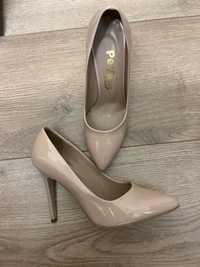 Vand pantofi stiletto