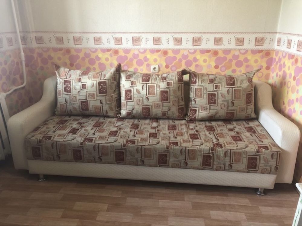 Диван в гостинную