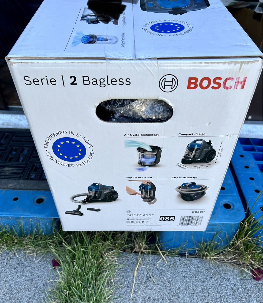Aspirator Bosch albastru