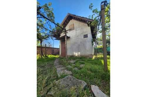 Къща в района на Плевен !