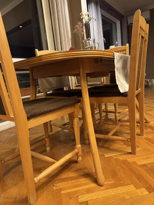 Трапезна маса разтегателна